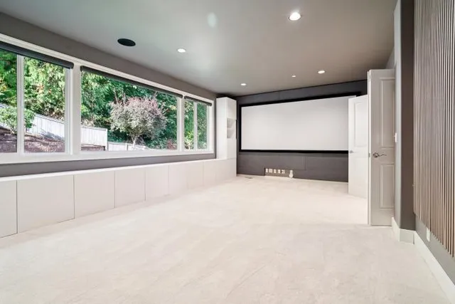 $1,895,000 | 833 Summerhill Ridge Drive Northwest, Issaquah, WA 98027