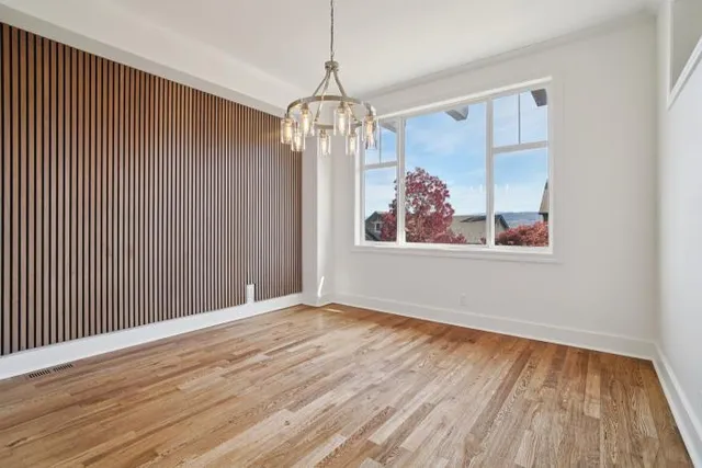 $1,895,000 | 833 Summerhill Ridge Drive Northwest, Issaquah, WA 98027