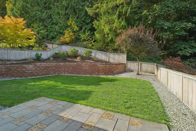 $1,895,000 | 833 Summerhill Ridge Drive Northwest, Issaquah, WA 98027