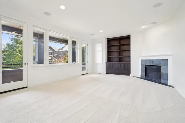 $1,895,000 | 833 Summerhill Ridge Drive Northwest, Issaquah, WA 98027