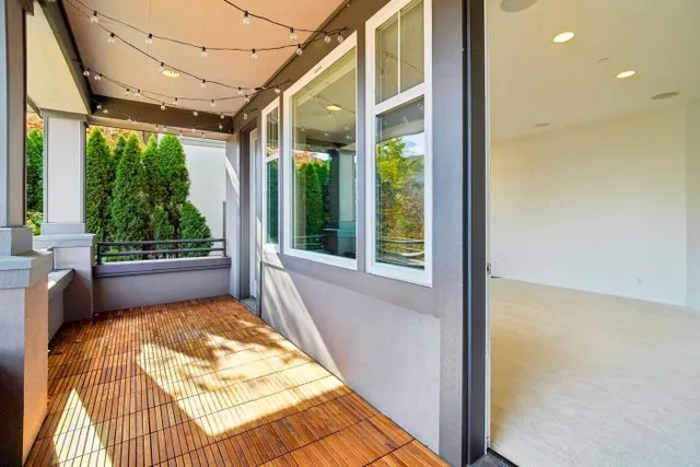 $1,895,000 | 833 Summerhill Ridge Drive Northwest, Issaquah, WA 98027