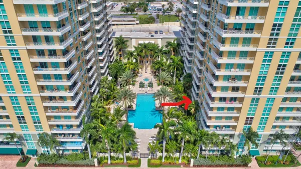 $2,800 | 700 East Boynton Beach Boulevard, Unit 203, Boynton Beach, FL 33435