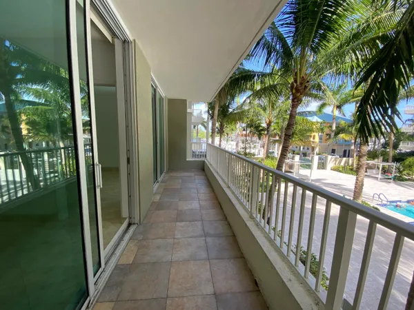 $2,800 | 700 East Boynton Beach Boulevard, Unit 203, Boynton Beach, FL 33435