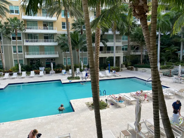 $2,800 | 700 East Boynton Beach Boulevard, Unit 203, Boynton Beach, FL 33435