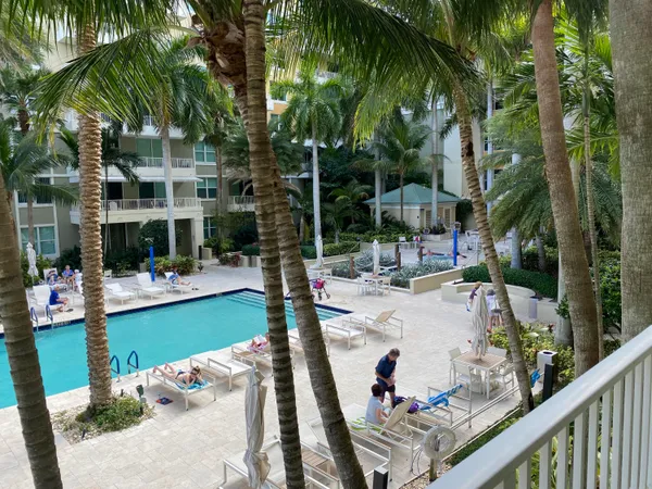 $2,800 | 700 East Boynton Beach Boulevard, Unit 203, Boynton Beach, FL 33435