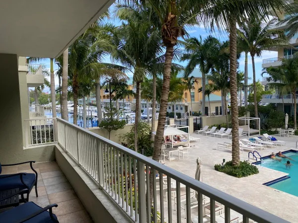 $2,800 | 700 East Boynton Beach Boulevard, Unit 203, Boynton Beach, FL 33435