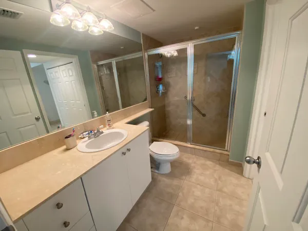 $2,800 | 700 East Boynton Beach Boulevard, Unit 203, Boynton Beach, FL 33435