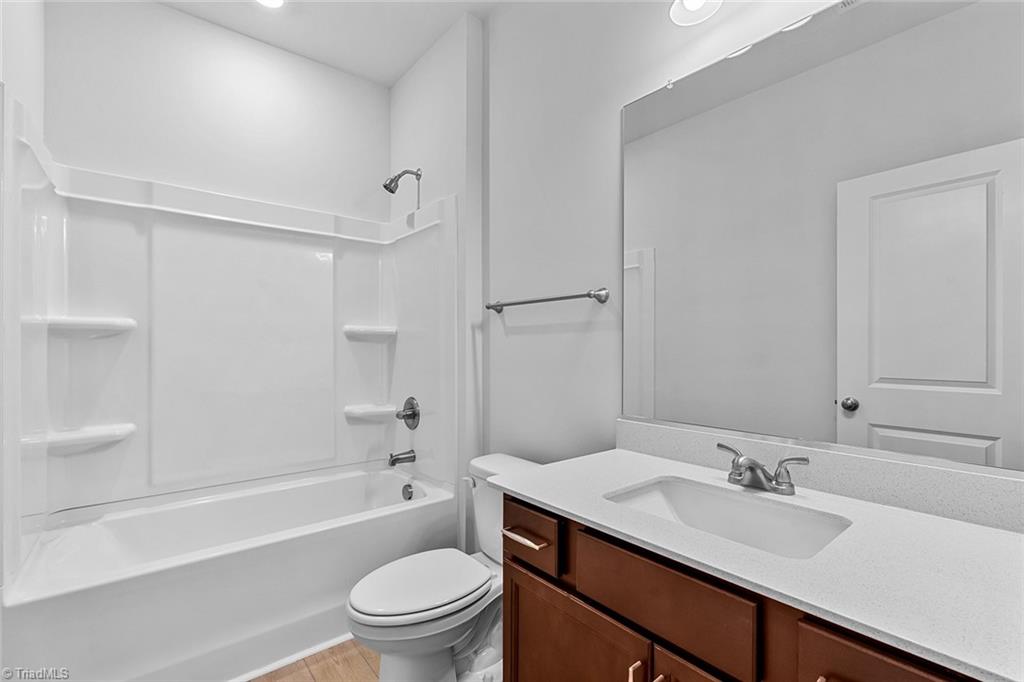 156 Candytuft Court Lexington, NC 27295 - Photo 20 of 30 Bathroom 2