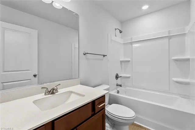 $320,000 | 156 Candytuft Court, Lexington, NC 27295