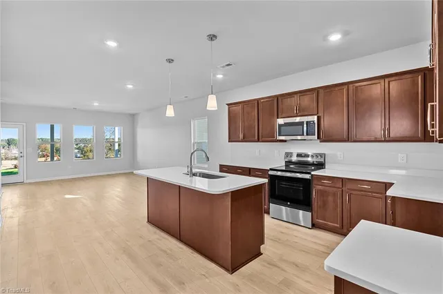 $320,000 | 156 Candytuft Court, Lexington, NC 27295