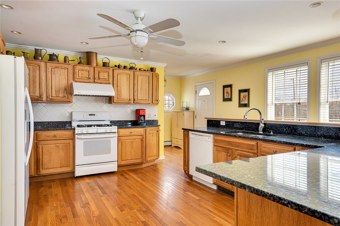 2 River View Street Warren, RI 02885 - Photo 6 of 40 Gallery Image 6