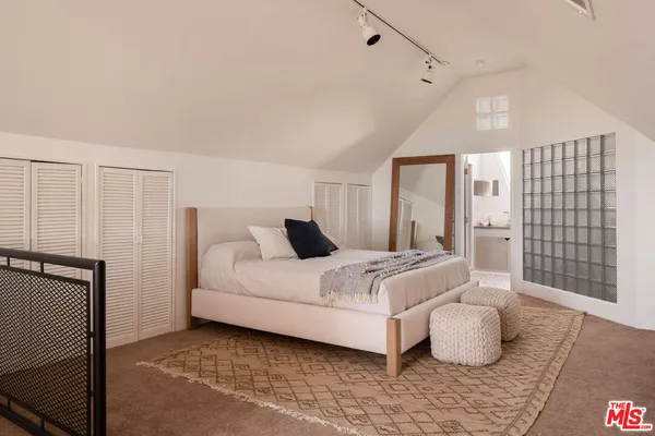 $1,899,995 | 755 Luton Drive, Glendale, CA 91206