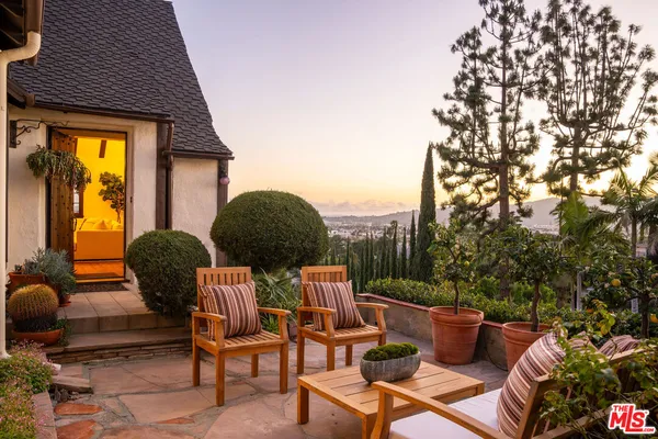 $1,899,995 | 755 Luton Drive, Glendale, CA 91206