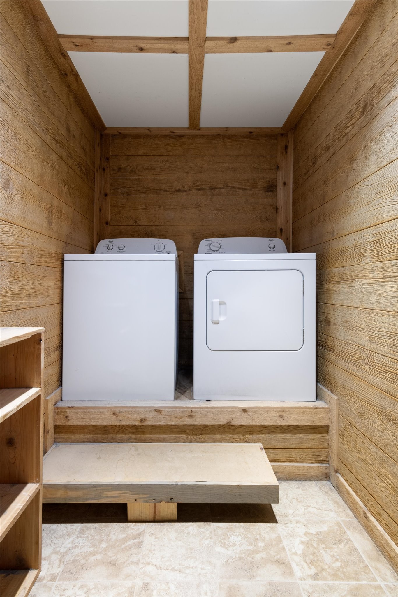 471 Northup Road Portland, TN 37148 - Photo 22 of 38 a bathroom with a sink and a mirror