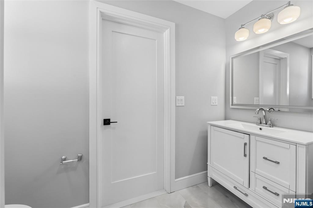 9 Cole Street Bergenfield, NJ 07621 - Photo 40 of 47