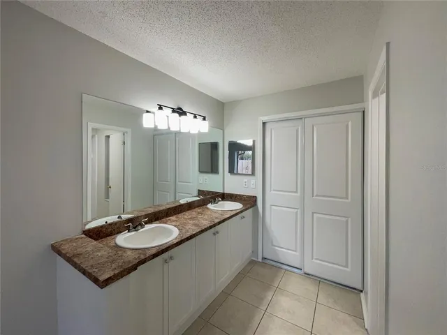 $300,000 | 2418 Turpin Drive, Orlando, FL 32837