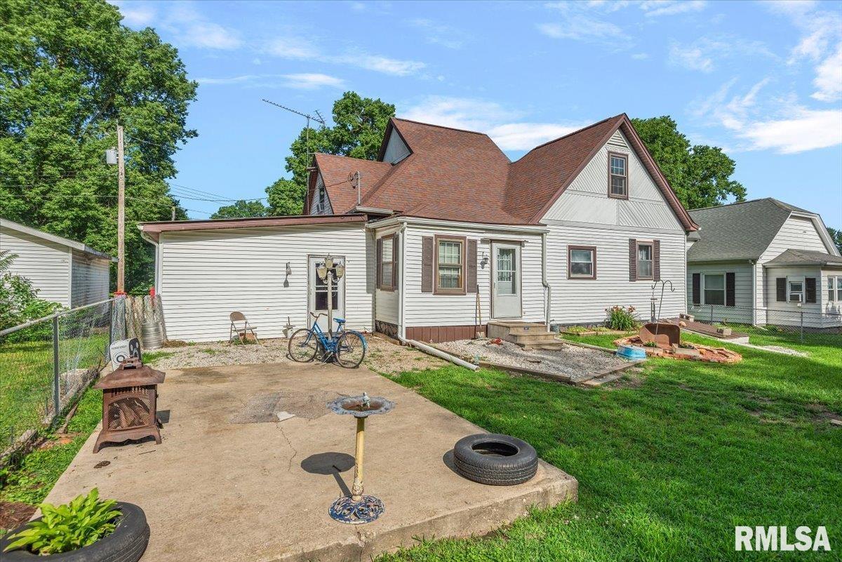 404 North Ewing Street Tallula, IL 62688 - Photo 38 of 41