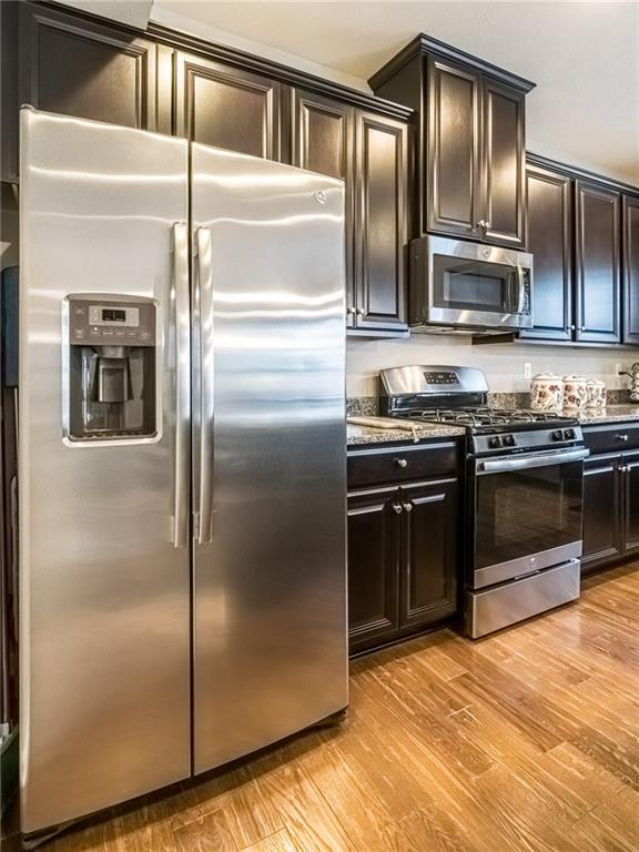 307 Rosecliff Road Wexford, PA 15090 - Photo 14 of 25 Stainless Side By Side Refrigerator with Water Dispenser