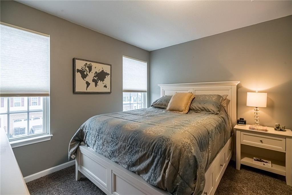 307 Rosecliff Road Wexford, PA 15090 - Photo 21 of 25 Spacious Bedroom and Neutral Decor