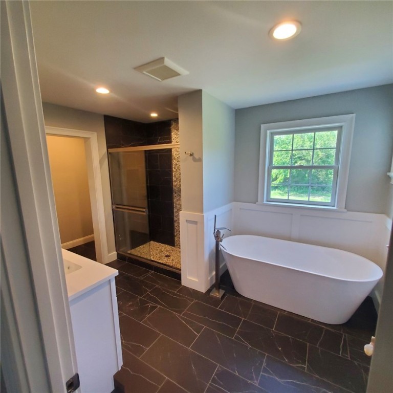 323 Mt Pleasant Road Burrillville, RI 02830 - Photo 13 of 17