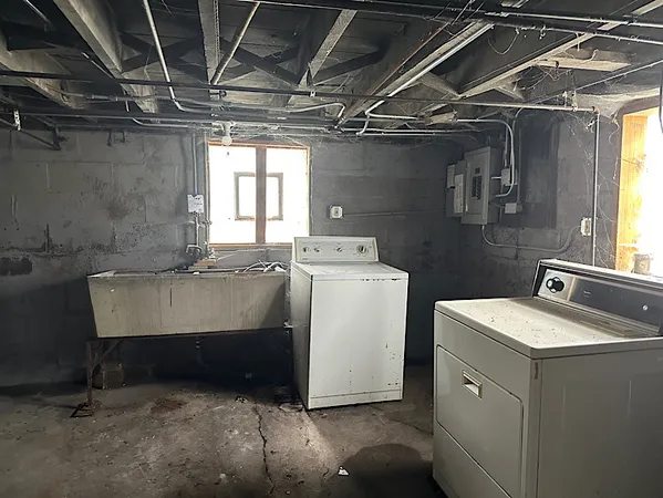 $177,500 | 128 South 12th Avenue, Maywood, IL 60153