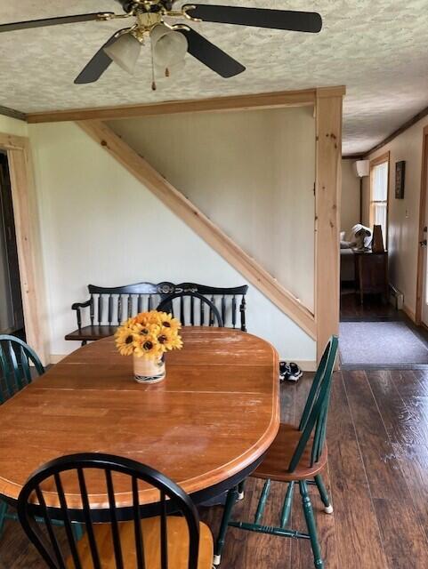 541 Highway 150 Parkman, ME 04443 - Photo 10 of 31 Entry and dining area