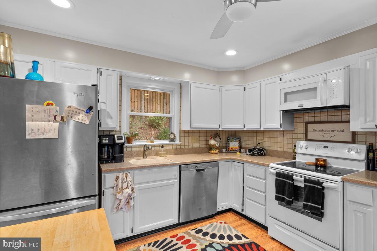 2328 Windsor Road Alexandria, VA 22307 - Photo 10 of 32