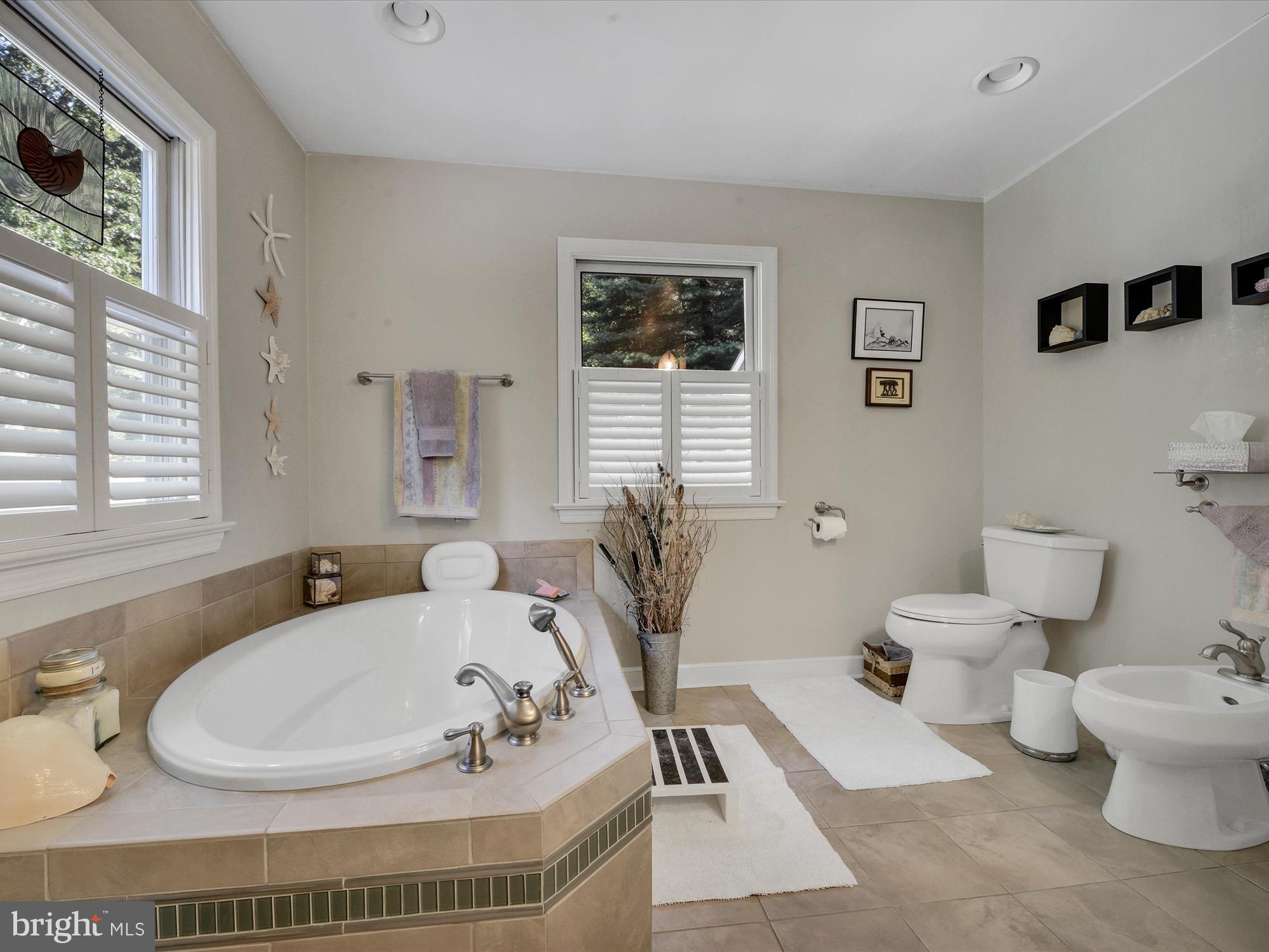 334 Old Mine Road Lebanon, PA 17042 - Photo 22 of 54 MASTER BATH