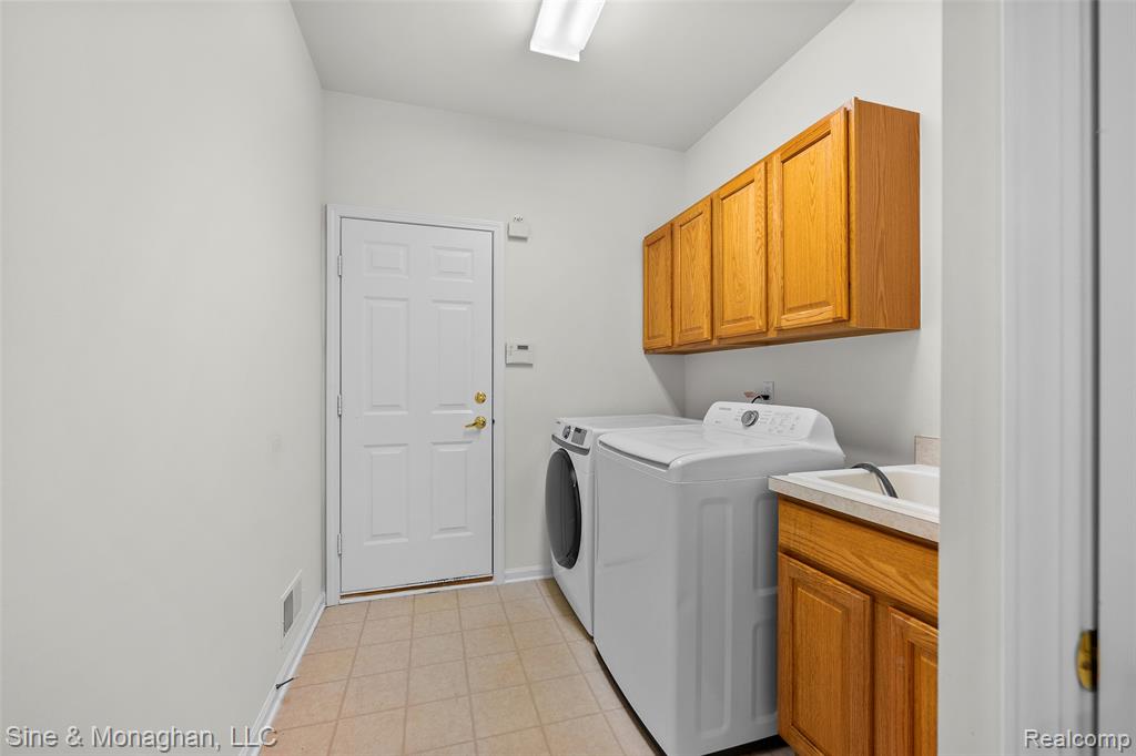 48322 Antique Road Canton, MI 48187 - Photo 15 of 45