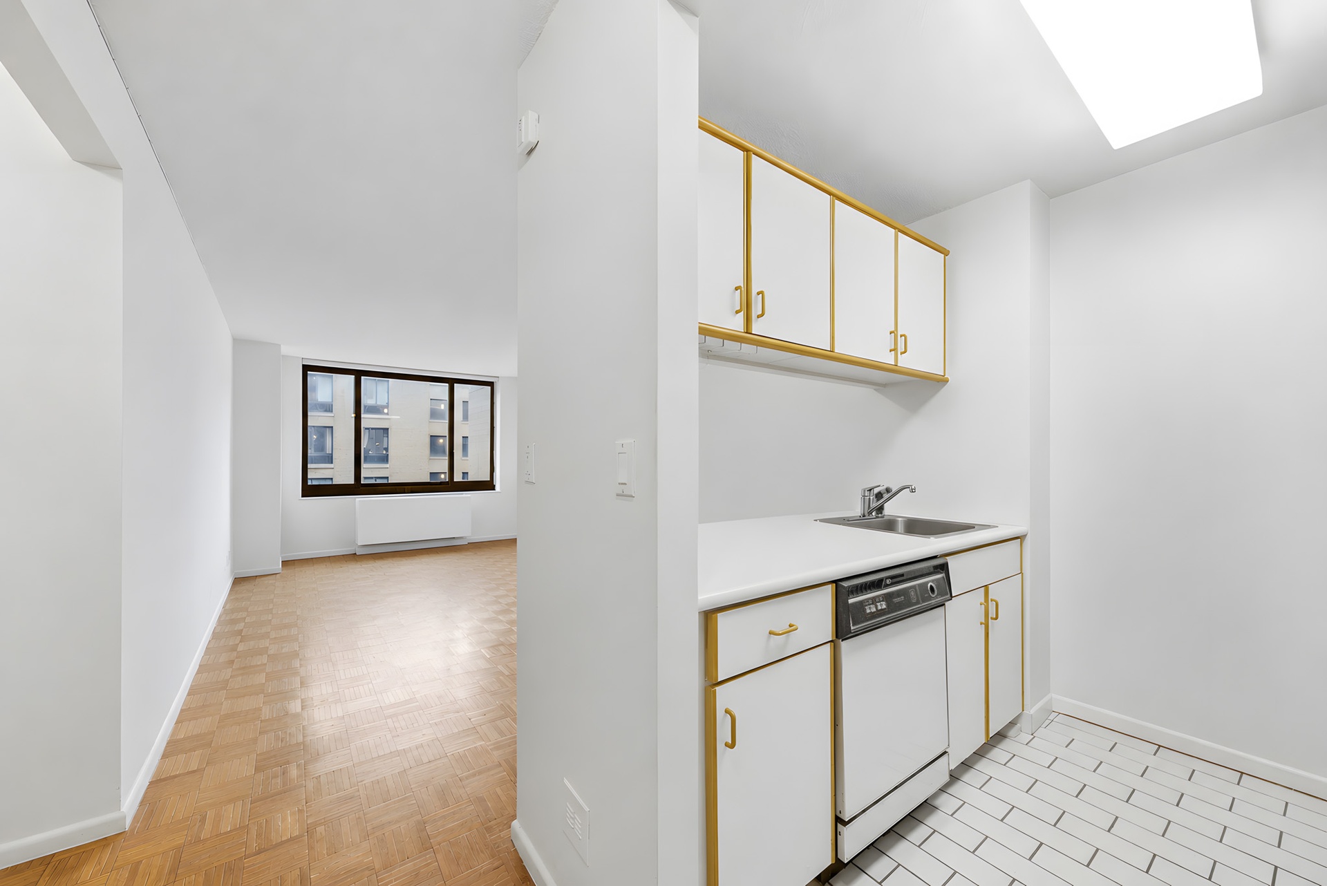 200 Rector Place, Unit 7C Manhattan, NY 10280 - Photo 4 of 16