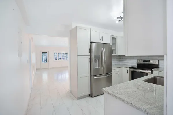 $2,900 | 5100 Northeast 22nd Avenue, Lighthouse Point, FL 33064
