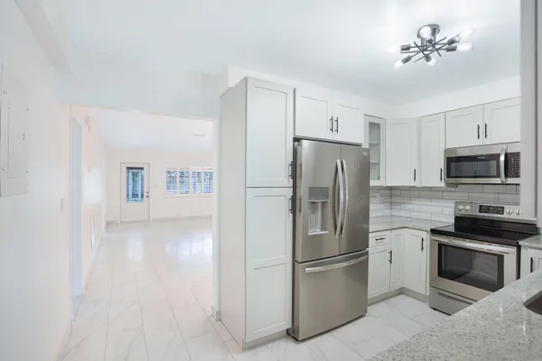 $2,900 | 5100 Northeast 22nd Avenue, Lighthouse Point, FL 33064