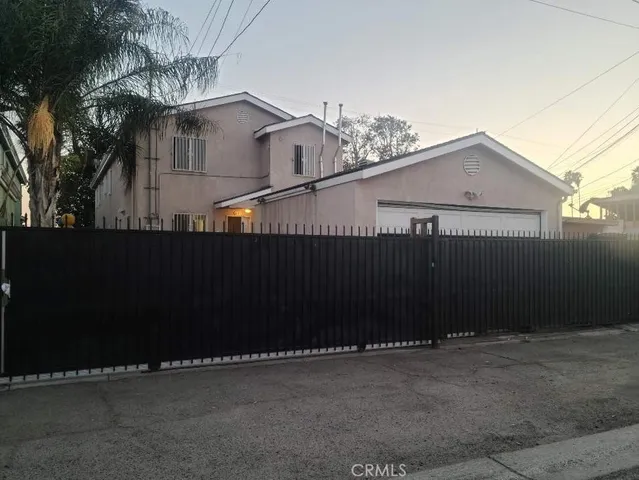 $3,500 | 635 East 79th Street, Los Angeles, CA 90001