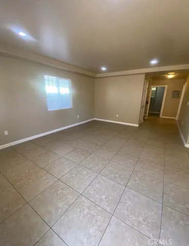 $3,500 | 635 East 79th Street, Los Angeles, CA 90001