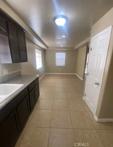 $3,500 | 635 East 79th Street, Los Angeles, CA 90001