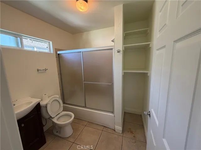 $3,800 | 635 East 79th Street, Los Angeles, CA 90001
