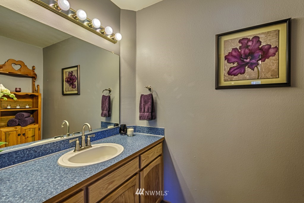 2218 Williams Road Oak Harbor, WA 98277 - Photo 11 of 19 Gallery Image 11