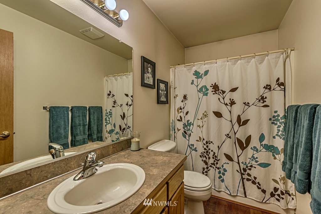 2218 Williams Road Oak Harbor, WA 98277 - Photo 8 of 19 Gallery Image 8