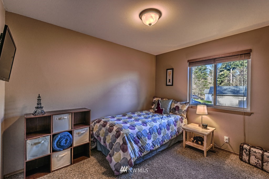2218 Williams Road Oak Harbor, WA 98277 - Photo 9 of 19 Gallery Image 9