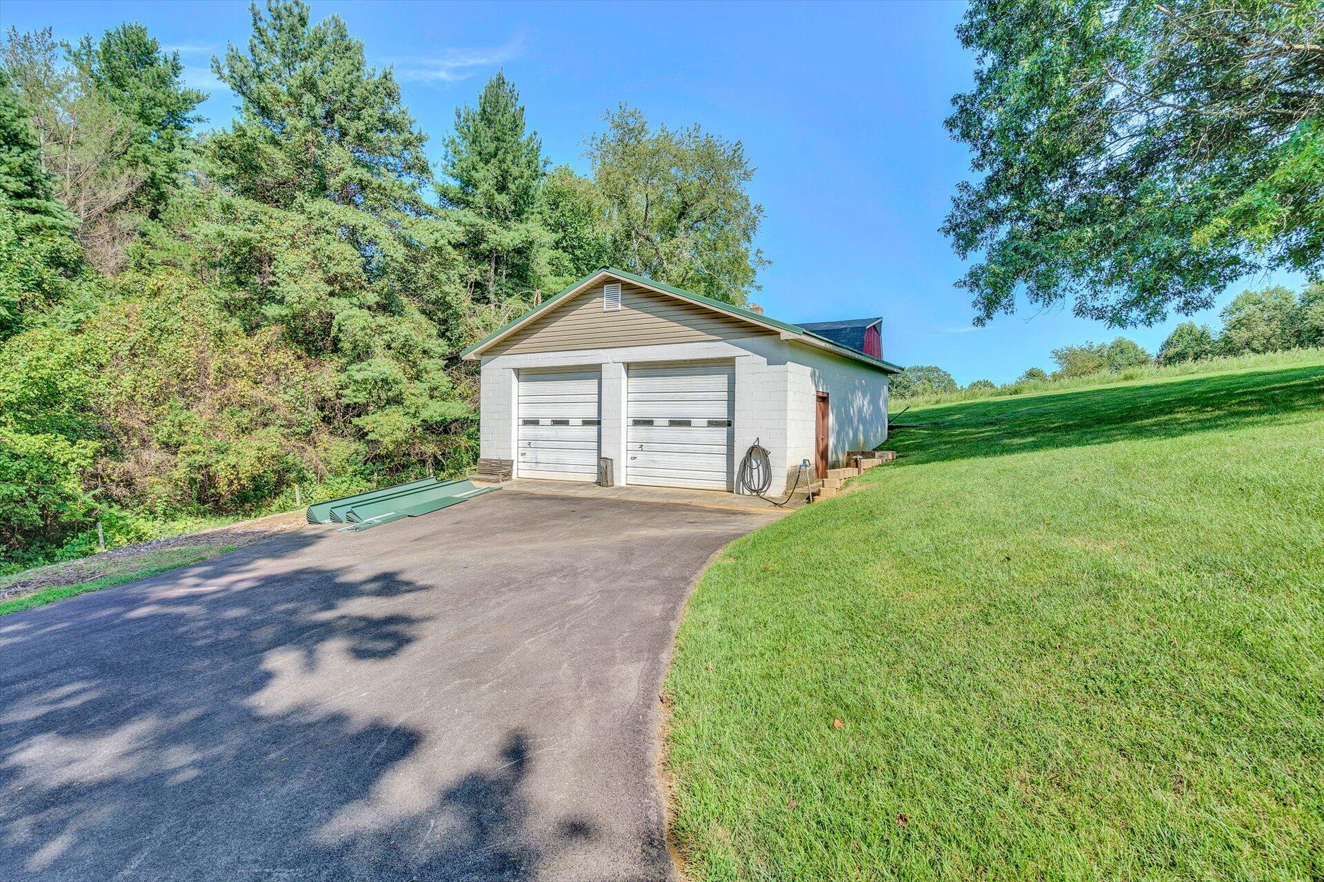 136 Trevey Road Buchanan, VA 24066 - Photo 27 of 34 30x30