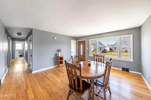 $305,000 | 2837 Woodbridge Avenue, Rotterdam, NY 12306