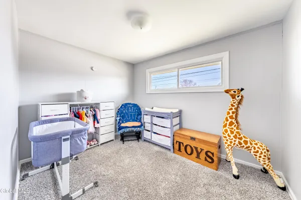 $305,000 | 2837 Woodbridge Avenue, Rotterdam, NY 12306