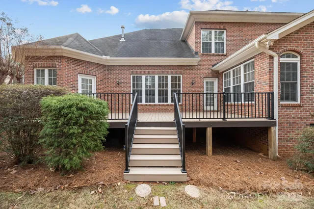 $844,900 | 7909 Bay Pointe Drive, Denver, NC 28037