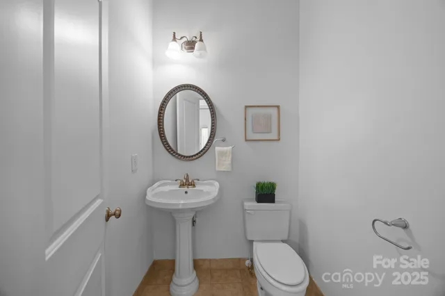 $844,900 | 7909 Bay Pointe Drive, Denver, NC 28037