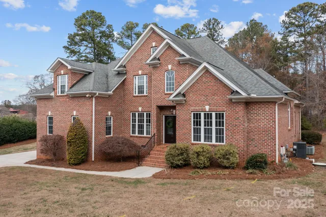 $844,900 | 7909 Bay Pointe Drive, Denver, NC 28037