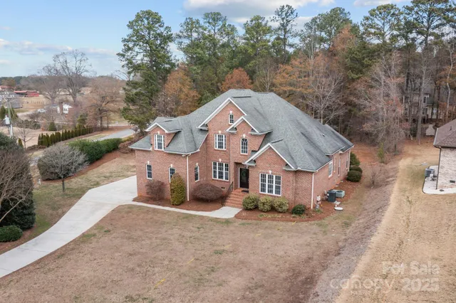 $844,900 | 7909 Bay Pointe Drive, Denver, NC 28037