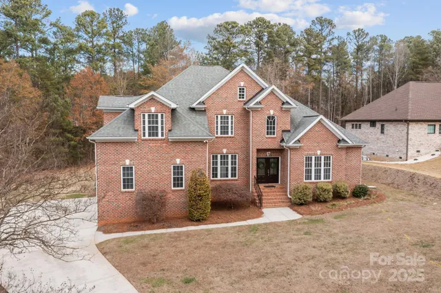 $844,900 | 7909 Bay Pointe Drive, Denver, NC 28037