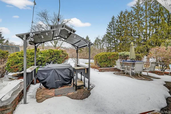 $995,000 | 4 Kingsland Drive, New City, NY 10956