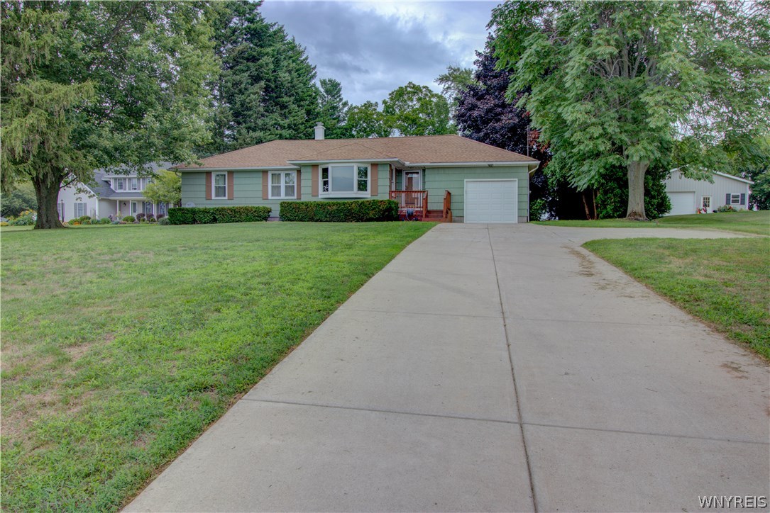 4147 Day Road Lockport Town, NY 14094 - Photo 1 of 1