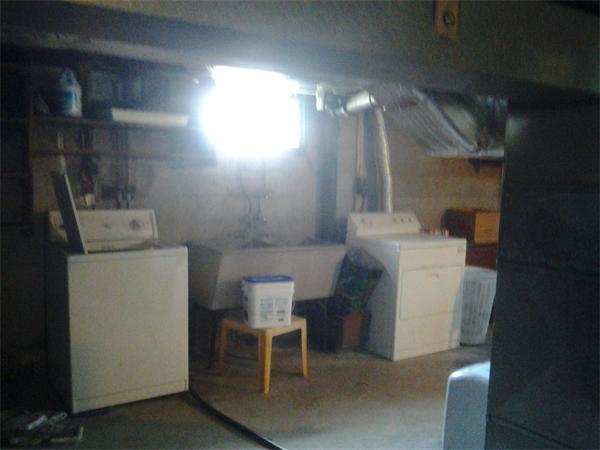 161 Mayflower Road Springfield, MA 01118 - Photo 16 of 20 a utility room with dryer and washer